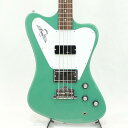 Gibson Bassの往年の名機Non-Reverse Thunderbird が入荷！ 1963年にアメリカの自動車デザイナー　レイモンド・ディートリックによりデザインされた独特のデザインながら今もなお多くのファンを魅了しているサンダーバードのリバースボディモデル。 なお通常のサンダーバードは現在レギュラーラインナップでは生産完了となっています。 ノンリバースのマホガニー・ボディとマホガニー・ネック、ローズウッド指板にミディアム・ジャンボ・フレットを備え、2基のサンダーバード・ピックアップにはそれぞれボリューム・コントロールが搭載されているので、個々に使うことも、好みにブレンドすることもできます。 また、マスター・トーン・コントロールを搭載し、シンプルかつ効果的なコントロール・レイアウトとなっています。その深くリッチな音色は分厚いサウンドを生む正統派のロックなサウンドで他のベースとは一線を画す、唯一無二のサウンドを言っても良いでしょう。 3層構造のホワイト・ピックガードには、サンダーバードのアイコニックなグラフィックが描かれています。ノンリバース・サンダーバードにはGraph Tech ナットが採用されています。3ポイント・アジャスタブル・ブリッジはアクションとイントネーションをフルレンジで調整でき、Hipshot Ultralite チューニングマシンは巻き上げた弦をしっかりと固定し正確で安定したチューニングを実現するとともに、ヘッドストックの重量を低く抑えることでベース全体のバランスを向上させています。 Weight : 3.970 kg ハードケース付属 撮影環境、パソコン環境により色味は異なる場合もありますが、杢目は画像の商品でのお届けとなります。 他のサイトでも販売していますので買いものカゴに入れても売り切れの場合がございますのでご了承の上ご注文下さい。 Body Shape : Non-Reverse Thunderbird Body Material : Mahogany Finish : Gloss Nitrocellulose Lacquer Neck Material : Mahogany Profile : Rounded Scale Length : 34&quot; / 863.6mm Fingerboard Material : Indian Rosewood Fingerboard Radius : 12&quot; Number Of Frets : 20 Frets : Medium Jumbo Nut Material : Graph Tech Nut Width : 1.6&quot; / 40.64mm Inlays : Acrylic Dot Joint : Glued In Finish : Chrome Tuner Plating : Chrome Bridge : 3-Point Adjustable Tuning Machines : Hipshot Ultralite Pickguard : White 3-ply with Thunderbird Graphic TrussRod : Adjustable Truss Rod Cover : Black Control Knobs : Black Top Hat with Silver inserts Control Covers : Black Strap Buttons : 2 - Bottom and Shoulder Mounting Rings : Trim Ring (Lead Pickup Only) Pickup Covers : Chrome Neck Pickup : Thunderbird Rhythm Bridge Pickup : Thunderbird Lead Controls : 2 Volume, 1 Master Tone Output Jack : 1/4&quot; Strings Gauge : .045, .065, .085, .105 Case : Hardshell Case Weight : 3.970 kg