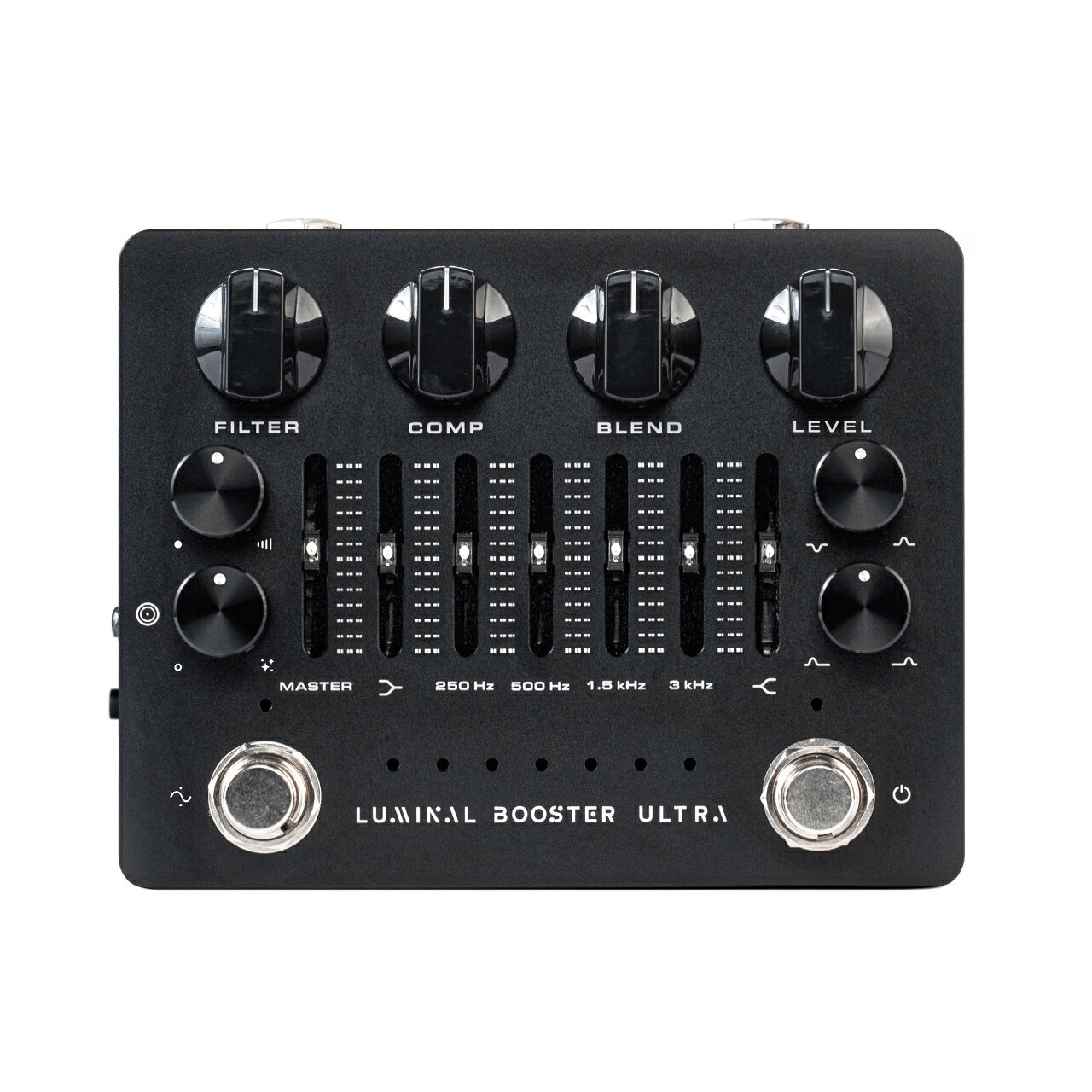 あらゆるジャンルのベースプレイヤーに究極のトーンの柔軟性を提供します Darkglass Electronics Luminal Booster Ultra &nbsp; Luminal Booster Ultra はHarmonic Booster のリッチなトーンと、周波数レンジを調整可能パラレル・コンプレッションを 組み合わせたペダルです。低域のみをコンプすることを可能とするプリ・コンプレッション・ローパス・フィルター、 6 バンドEQ、ゲインリダクションメーター、USB 経由で7 つのインパルス・レスポンスをロードできるオプションにより、 シグナル・チェーンに必ずしもディストーションを必要としないあらゆるジャンルのベースプレイヤーに究極の トーンの柔軟性を提供します。 他のサイトでも販売しています。買い物かごに入れても売り切れの場合がございますのであらかじめご了承下さいませ。 Filter コンプレッションシグナルに対してローパスフィルターを調整します。 Blend クリーンシグナルとコンプレッションシグナルのブレンドバランスをコントロールします。 Comp コンプレッションのかかり具合を調整します。 Level Blend コントロール後のコンプレッサーのレベルを調整します。 Boost &plusmn;20dB の範囲でHarmonic Booster セクションをブースト/カットします。 Character トーンシェイピング回路により、時計回りに回すにつれて よりアグレッシブでパーカッシブなサウンドになります。 プッシュタイプのノブで、押すことで7 つのIR スロットを選択します。 Mid Gain Mid Frequency で選択した中音域を&plusmn;20dBの範囲でブースト/ カットします。 Mid Frequency 250Hz 〜 2.5kHz の範囲で周波数を選択します。 Master &plusmn;12dB の範囲でユニット全体の音量を設定します。 Low shelf 80Hz 以下の帯域を&plusmn;13dB の範囲でブースト/ カットします。 Mids 250Hz、500Hz、1.5kHz、3kHz それぞれを中心とした周波数帯域を&plusmn;13dB の範囲でブースト/ カットします。 High shelf 5kHz 以上の帯域を&plusmn;13dB の範囲でブースト/ カッ トします。 DIMENSIONS Width 125mm Height 57mm Length 96mm Weight 430g WARNING Luminal Booster Ultra の消費電流は 400mA です。レギュレートされた DC9V センターマイナス極性のアダプターをご使用ください。環境への配慮から 9V バッテリー（006P）駆動には対応していません。レギュレートされてないパワーサプライの使用、もしくは 9VDC 以上の電圧を供給した場合、ノイズの発生やユニットが破損する恐れがあり、保証対象外となりますのでご注意ください。 他のサイトでも販売しています。買い物かごに入れても売り切れの場合がございますのであらかじめご了承下さいませ。 &nbsp;