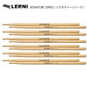 &nbsp;&nbsp;◆ LERNI DRUM STICK &nbsp;&nbsp; シグネチャー シリーズ &nbsp;LERNI DRUM STICKは、厳選された良質な木材を、加工から仕上げまで日本国内の工場で熟練の職人の手によって製造されているスティックです。 木材の選別、仕上げの滑らかさなど日本人の職人気質が感じられます。 &nbsp;&nbsp;◆ 型番 &nbsp; H-145MM 湊 雅史 （A、Bon Temps、奥田民生） [1BOX/6ペア] &nbsp;◆ サイズ &nbsp;406mm x 14.5mm &nbsp;◆ 素材 USA ヒッコリー　ウッドチップ &nbsp;◆ 塗装 STANDARD FINSH　（ラッカー塗装） &nbsp;◆ 備考 &nbsp;ややチップ寄りのバランスながら、独自のチップ形状とテーパーによって、強いショットから繊細なライドサウンドも自在にコントロール可能です。 ※ 木製の製品の為、木目や色合いなどに個体差があります。予めご了承ください。 ※ デザインは予告なく変更される場合があります。 &nbsp; &nbsp;