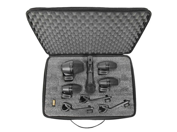 SHURE ( シュア ) PGADRUMKIT5-J ◆ ドラム用マイクロホンキット［ 商品説明 ］ PGADRUMKIT5-J ドラム用マイクロホンキットは、キックドラム、スネア、タムのパフォーマンスやレコーディングの近接収音に適した高品質なサウンドを提供するためにデザインされた、ベーシックプロ品質マイクロホンパッケージ。 PGADRUMKIT5-J にはPGA52キックドラム用マイクロホン1本、PGA56ドラム用マイクロホン3本、PGA57楽器用マイクロホン1本に加え、ドラムマウント3個、XLRケーブル5本、キャリングケースが付属します。 &nbsp; &nbsp;［ 梱包内容 ］ ◆キックドラム用マイクロホン ・PGA52-J &times;1 （カーディオイド・ダイナミックマイク） ◆スネア/タム用マイクロホン ・PGA56-J &times;3 （カーディオイド・ダイナミックマイク） ◆楽器用マイクロホン ・PGA57-J &times;1 （カーディオイド・ダイナミックマイク） ◆マイクロホンホルダー ・A25D &times;1&nbsp;&nbsp; （PGA57用） ◆ドラムリムマウント ・AP56DM &times;3&nbsp; （PGA56用） ◆マイクケーブル ・4.6m XLR &times;5 ◆キャリングケース ・ジッパー付 &nbsp;