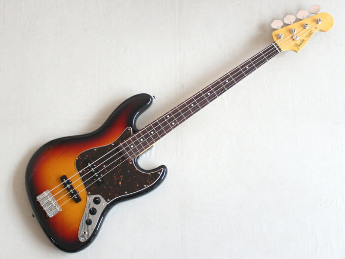 Fender ( フェンダー ) Made in Japan Traditional 60s Jazz Bass（3-Color Sunburst）【国産 ジャズベース WO 】【5350060300】【春特価！ 】 フェンダー・ジャパン エレキベース