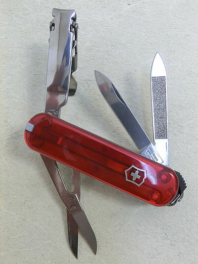 VICTORINOX ビクトリノックス ヴィクトリノックス ネイルクリップ NailClip 580旅のお供に ポーチに 救急箱に スケルトンレッド 爪切り 10P05Dec15