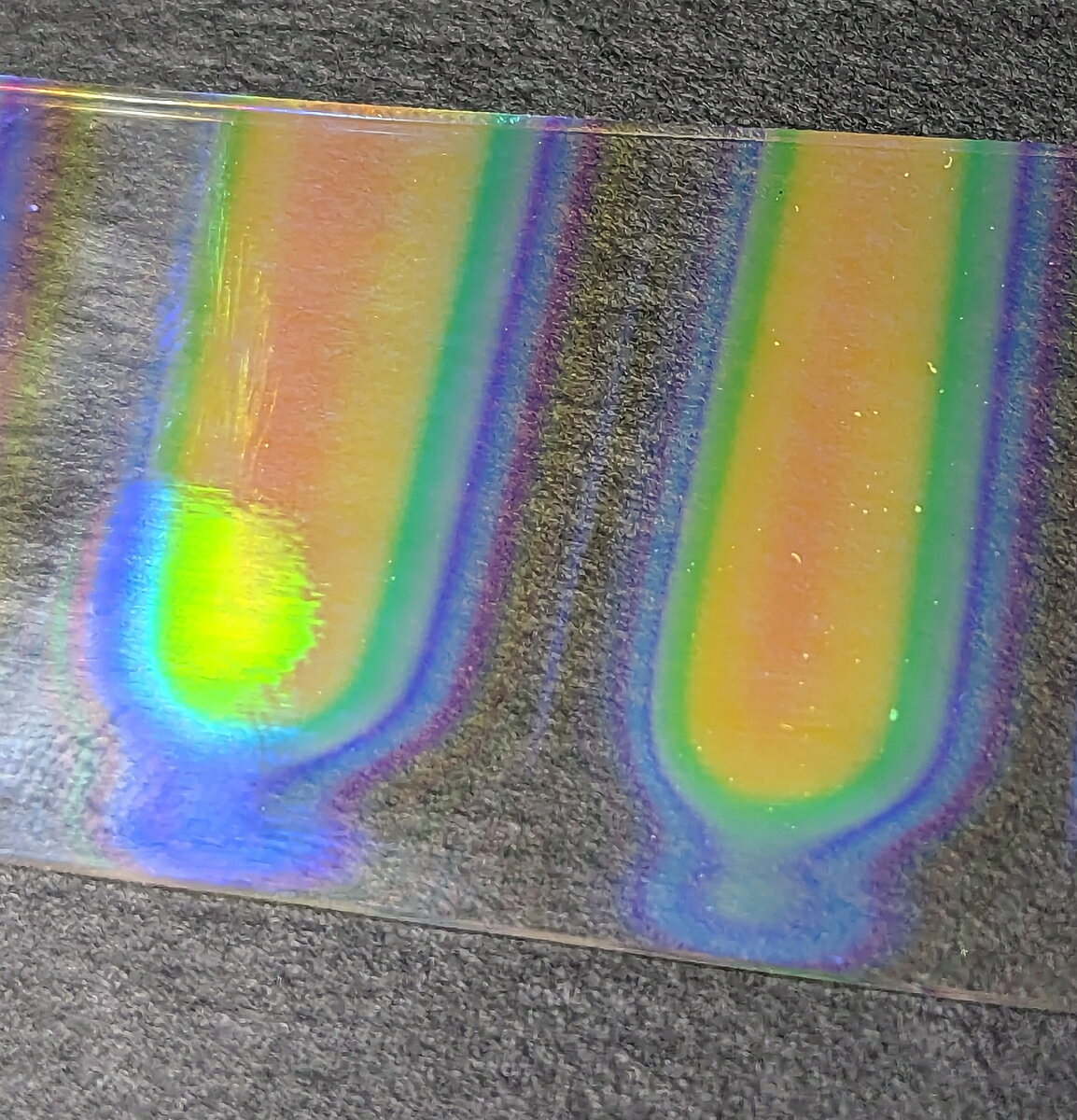 ダイクロ レインボー 11-12g 板ガラス ハンドカット Rainbow 1枚 CBS 耐熱ガラス用 ラメガラス ガラス加工 dichroic glass アメリカ製の商品画像 2