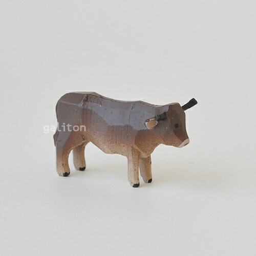 クリスティアン ヴェルナー Christian Werner ウシ(中)茶