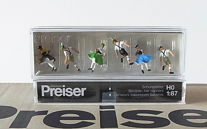 Preiser/プライザー 10240 HO 1/87 バイエルン地方のフォークダンサー
