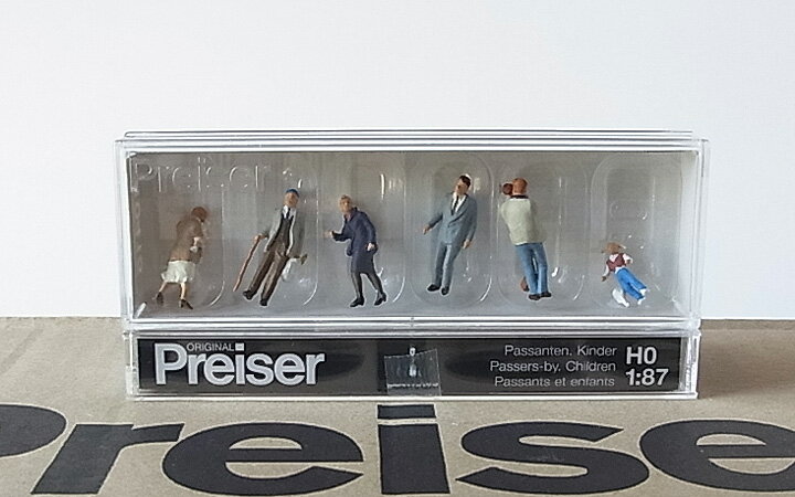 Preiser/プライザー 10415 HO 1/87 通行人と子ども