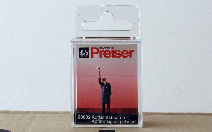 Preiser/プライザー 28002 HO 1/87 信号を出す駅員