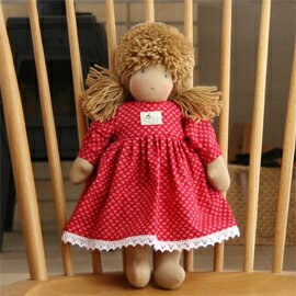 ケーセン社 ジルケ人形(小)女の子金髪青目赤服