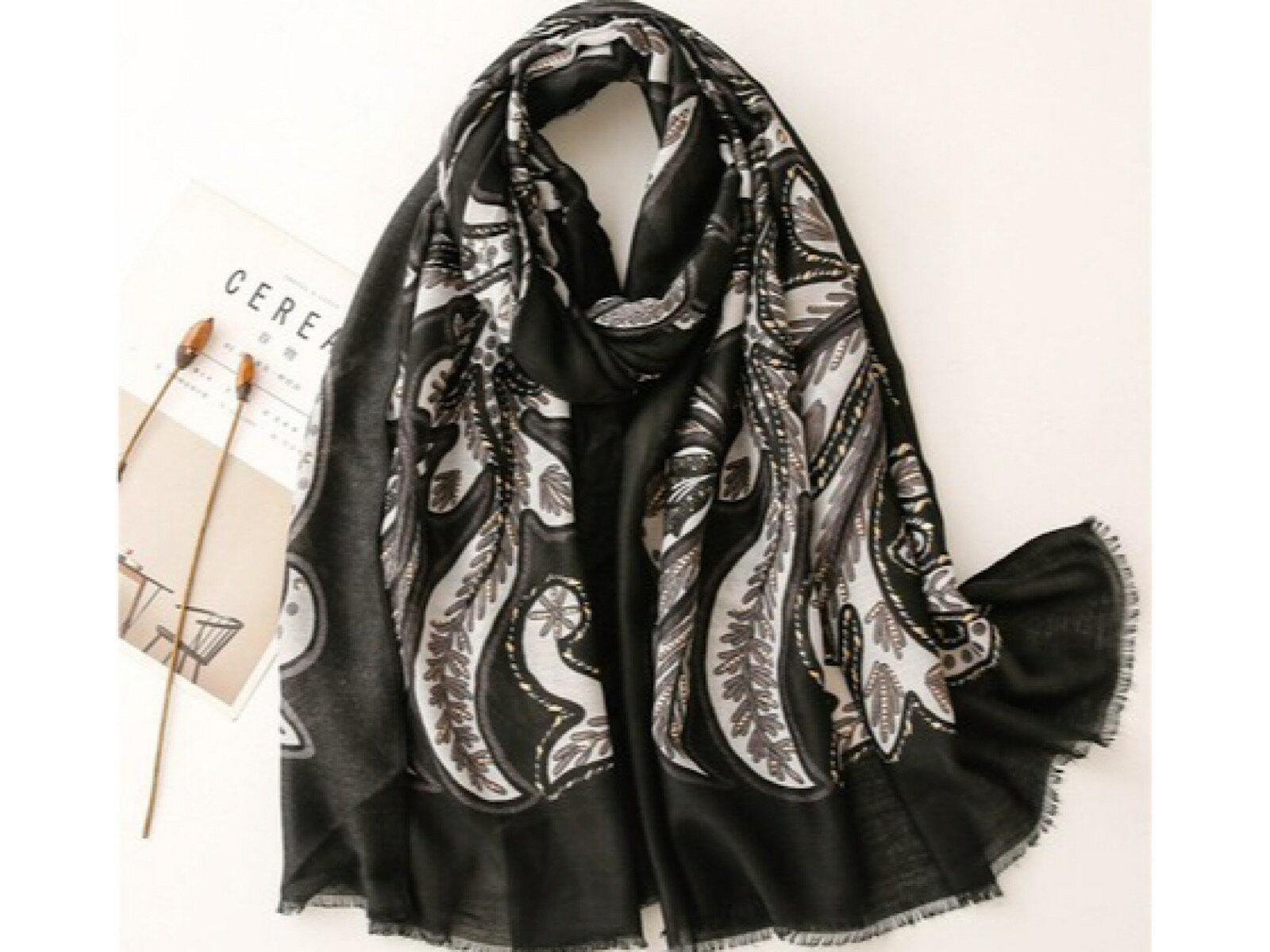 【送料無料】銀箔加工プリント柄 大判ストール スカーフ