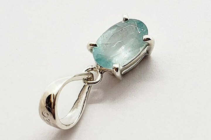 グランディディエライトペンダントトップ ジュエリーグレード マダガスカル産 0.40ct