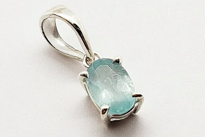 グランディディエライトペンダントトップ ジュエリーグレード マダガスカル産 0.40ct