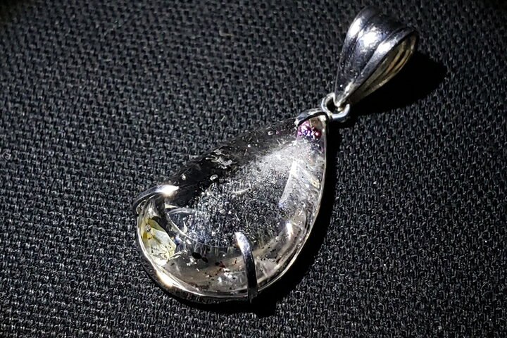 11.33ctピンクファイヤークォーツペンダントトップ ブラジル産 シルバー925フレーム ロジウム加工