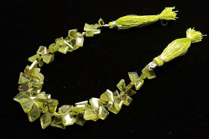 スフェーン　タブレットカット　連売り18センチ(インド加工)