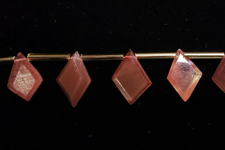 チベットアンデシン　ファンシーカット　連売り18センチ(インド加工)