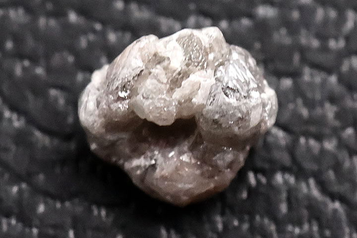 超レア品ダイヤモンド原石粒売りビーズ