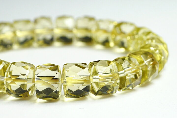 5A最高品質10mmグリーンメタモルフォーゼス(オウロベルデクォーツ)カットブレスレット