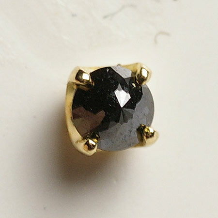 ブラックダイヤピアスK18　ペア　0.3ct