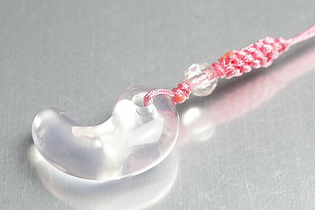 マダガスカルローズ古代勾玉　携帯ストラップ