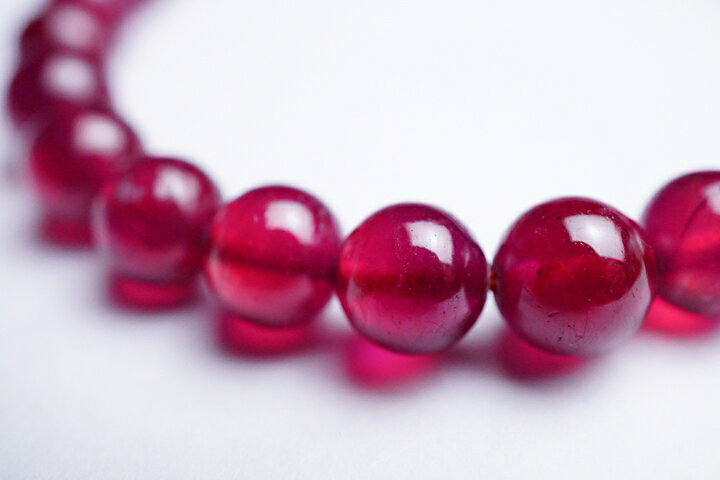 8mmミャンマー産ルビーブレスレット 宝石質グレード++
