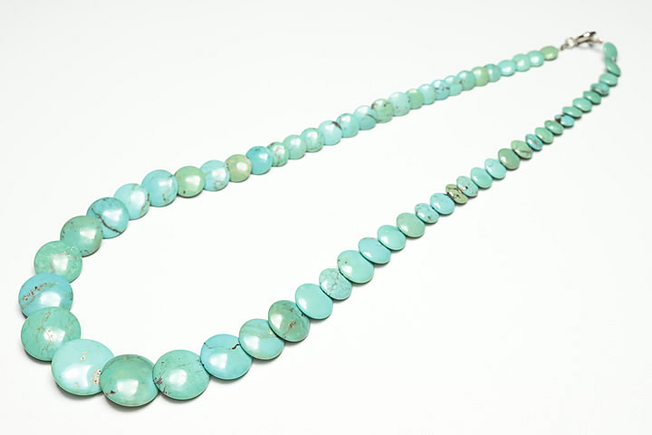 6〜15mmターコイス平ボタン ネックレス