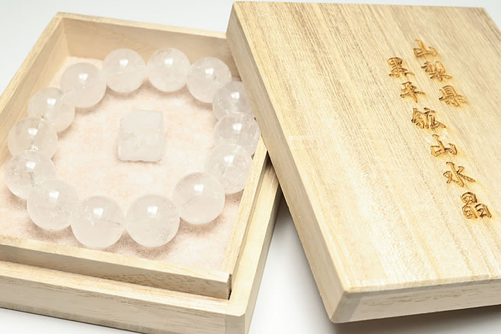 15mm山梨県黒平産水晶ブレスレット　ファイナルグレード　販売証明書付き