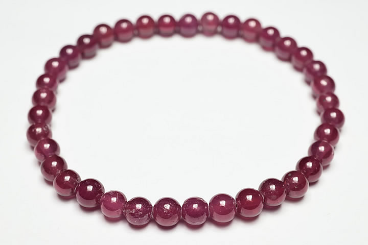 5mm宝石質ミャンマー産ルビーブレスレット