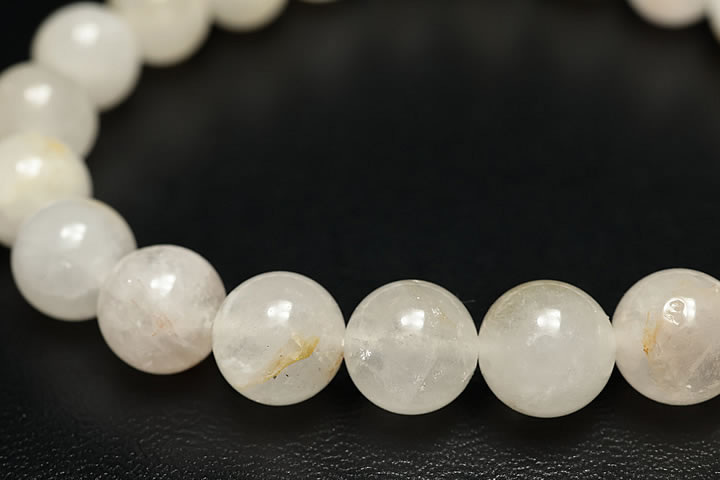 8mm山梨県産　甲州乙女水晶ブレスレット　産地保証カード付き