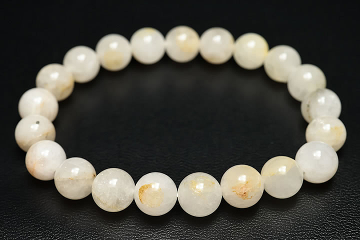 8mm山梨県産　甲州乙女水晶ブレスレット　産地保証カード付き