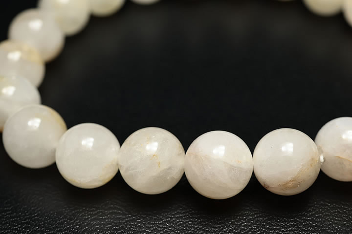 8mm山梨県産　甲州乙女水晶ブレスレット　産地保証カード付き