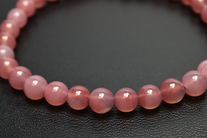 5.5mm天然赤メノー(瑪瑙)ブレスお買い得品　四川省産