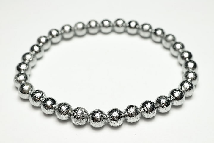 業界最安値に挑戦中！6mmギベオン隕石ブレスレット　（メテオライト）　ナミビア産