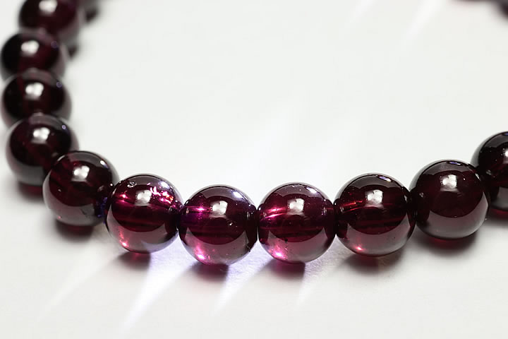 最高級品5A7mmロードライトガーネットブレスレット