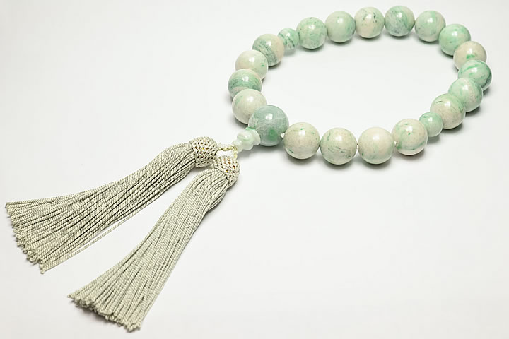 最高級天然糸魚川ヒスイ 16mm数珠