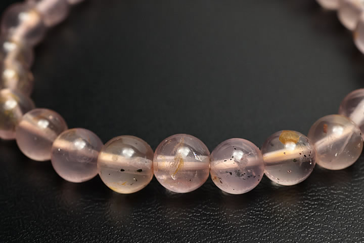 7mmパイライトインローズクォーツブレス ディープカラーファイナルグレード　マダガスカル産