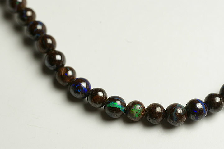 4mmボルダーオパールブレス　ファイナルグレード