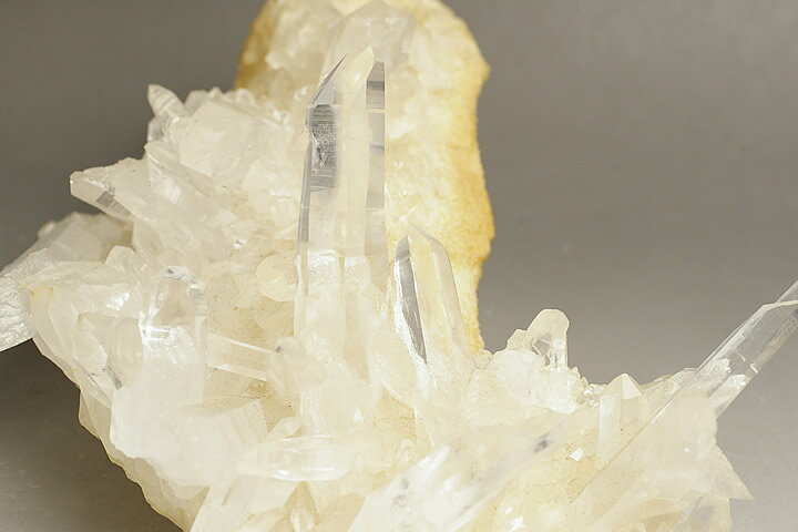 レーザー水晶群晶