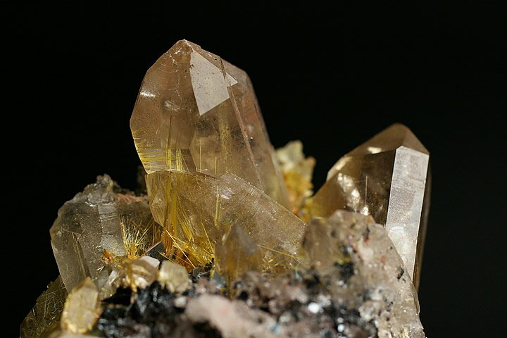 高級品ルチル水晶クラスター