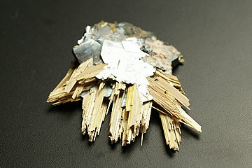 スタールチル結晶