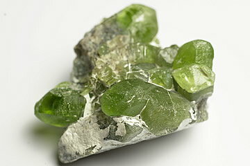 ペリドットクラスター　アフガニスタン産