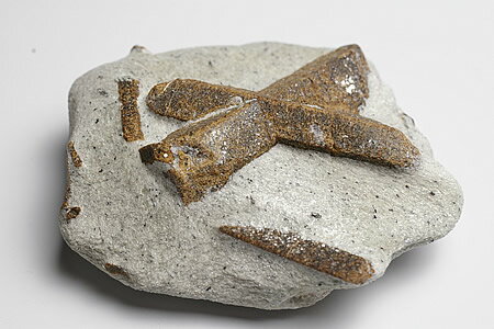 十字石　スタウロライト　ロシア産