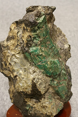 特大！エメラルド特大原石ブラジル産 29.35kg