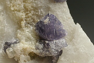 ブルースピネル結晶 アフガニスタン産