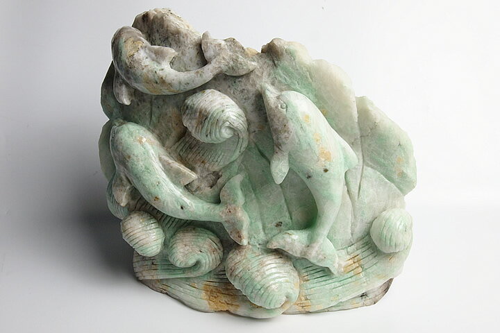 ザンビア産エメラルド彫刻品 イルカ彫刻