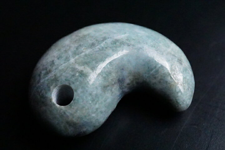 超レア品糸魚川翡翠勾玉(青緑)　原産地証明書付