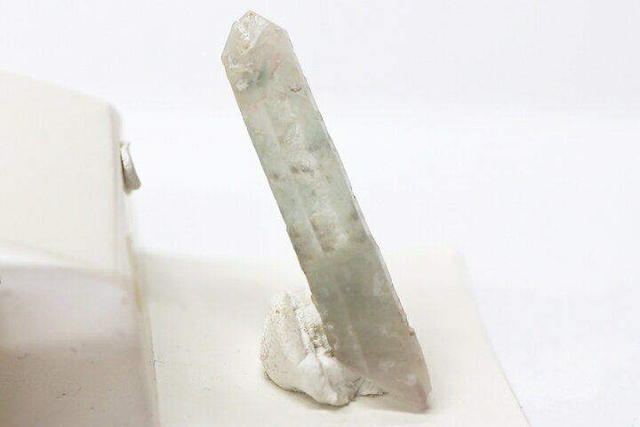 アホー石入り水晶2.7×1.6×2.3cm 南アフリカ・メッシーナ産