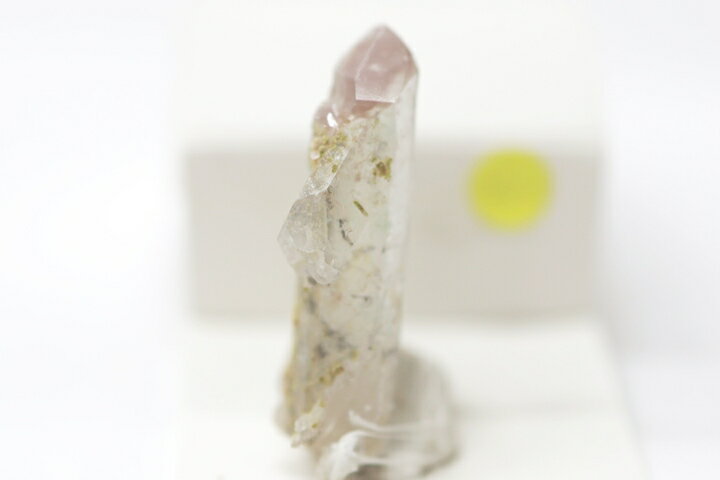 アホー石入り水晶2.9×0.9×1.2cm 南アフリカ・メッシーナ産