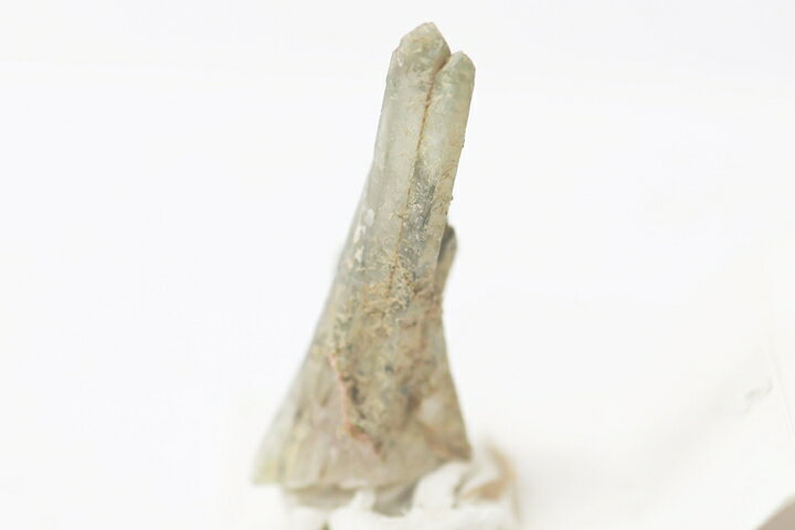 アホー石入り水晶4.1×1×1.2cm 南アフリカ・メッシーナ産