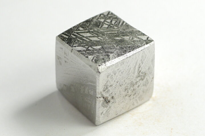 14mm角　ギベオンキューブ　ナミビア産