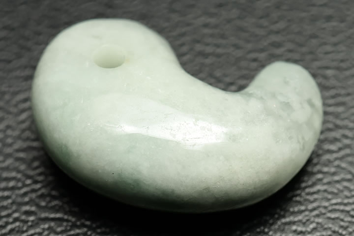 糸魚川ヒスイ勾玉20mm 3Aグレード　原産地証明書付