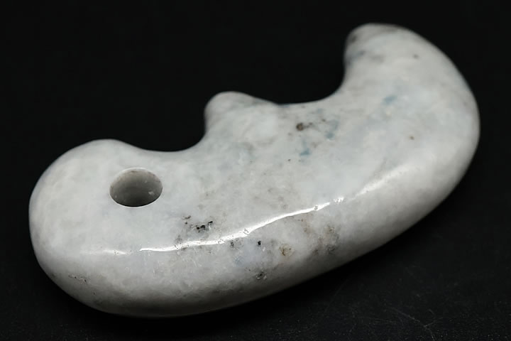 超レア品糸魚川翡翠獣形勾玉 原産地証明書付